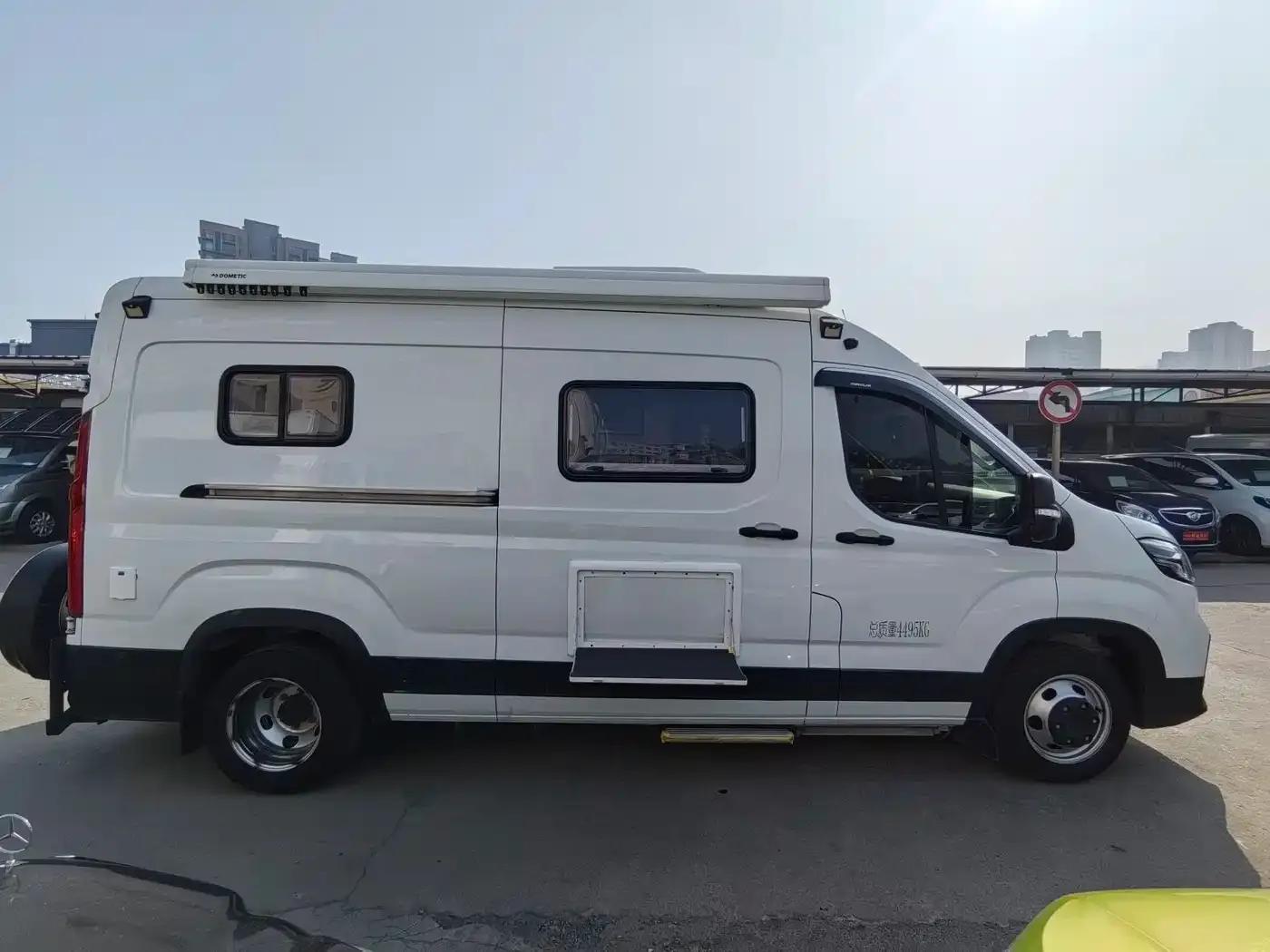 SAIC MAXUS V90 RV 2021 Model 2.0T Traveler V90 Self-propelled Class B Motorhome Luxury Version with Longitudinal Bed — миниатюра 19