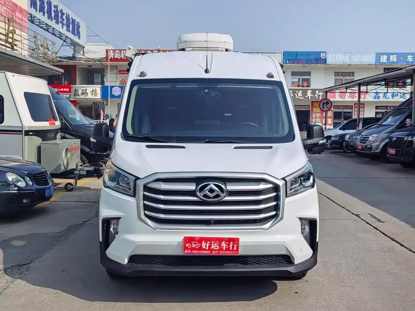 SAIC MAXUS V90 RV 2021 Model 2.0T Traveler V90 Self-propelled Class B Motorhome Luxury Version with Longitudinal Bed — миниатюра 3