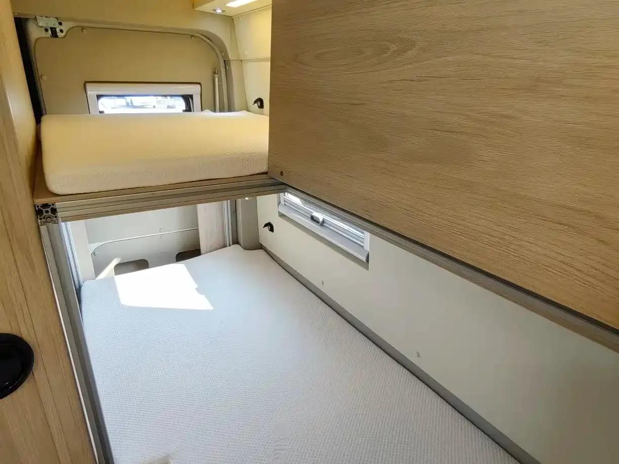 SAIC MAXUS V90 RV 2021 Model 2.0T Traveler V90 Self-propelled Class B Motorhome Luxury Version with Longitudinal Bed — миниатюра 8