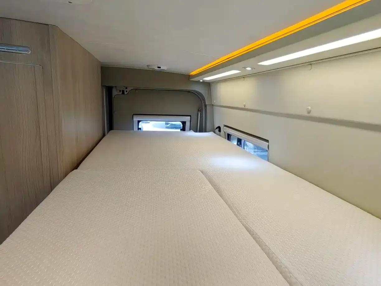 SAIC MAXUS V90 RV 2021 Model 2.0T Traveler V90 Self-propelled Class B Motorhome Luxury Version with Longitudinal Bed — миниатюра 9