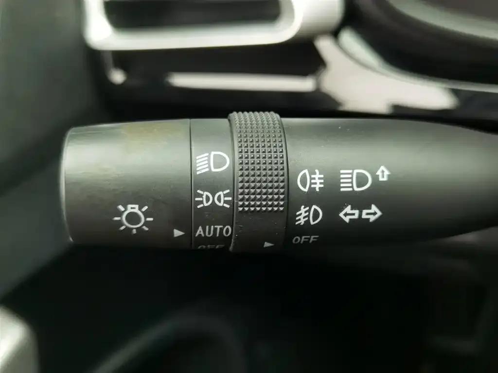 Maxus T70 2022 2.0T Diesel Manual 2WD Australian Version Long Box — миниатюра 21