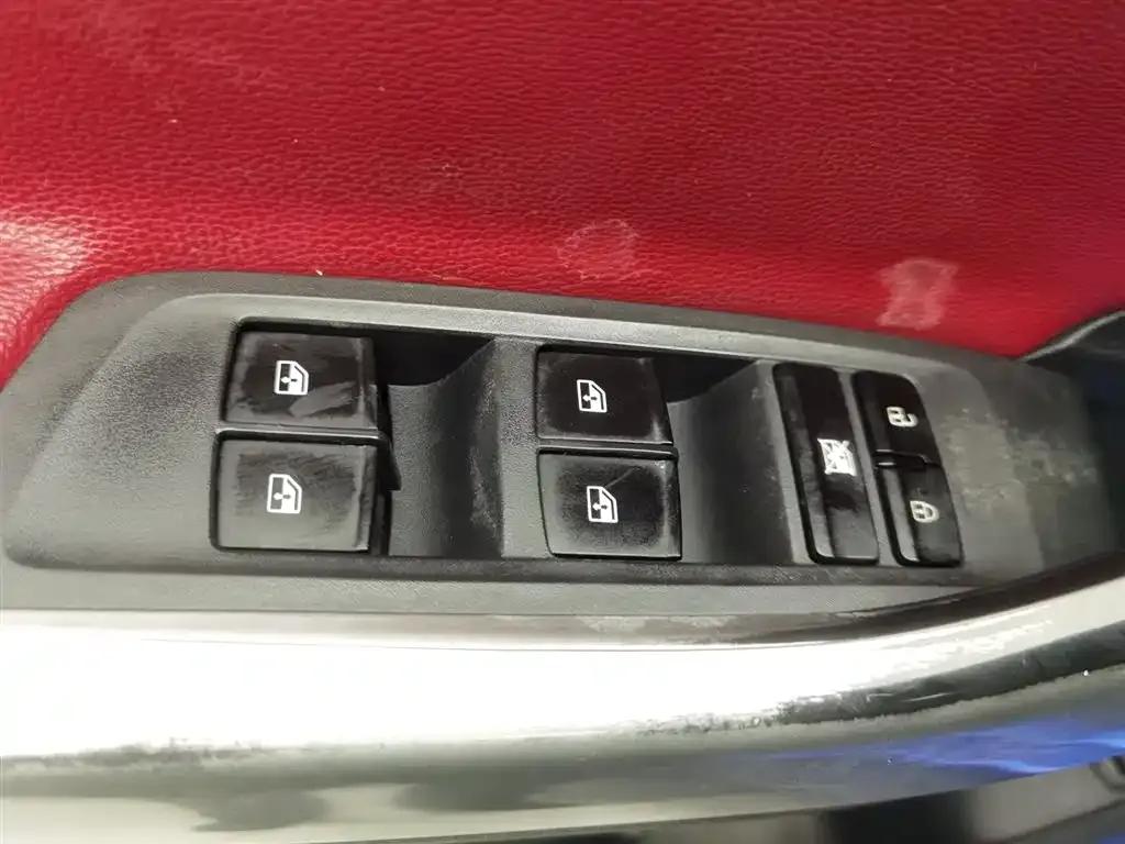 Maxus T70 2022 2.0T Diesel Manual 2WD Australian Version Long Box — миниатюра 9