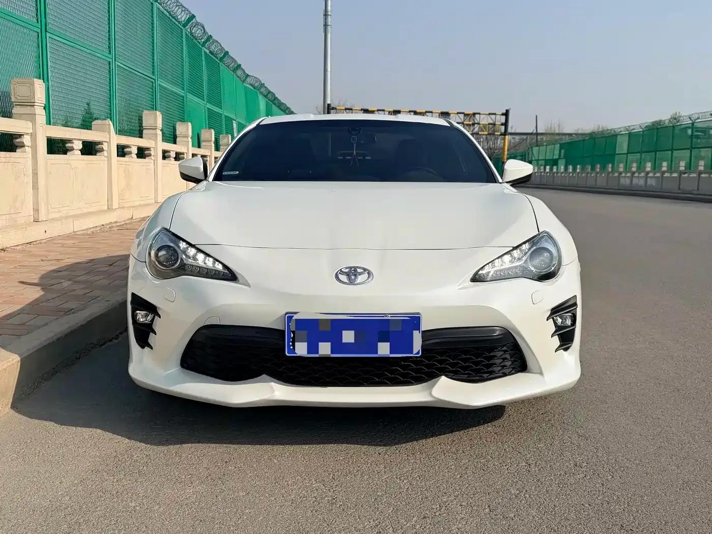 Toyota 86 2017 2.0L Automatic Luxury — миниатюра 2