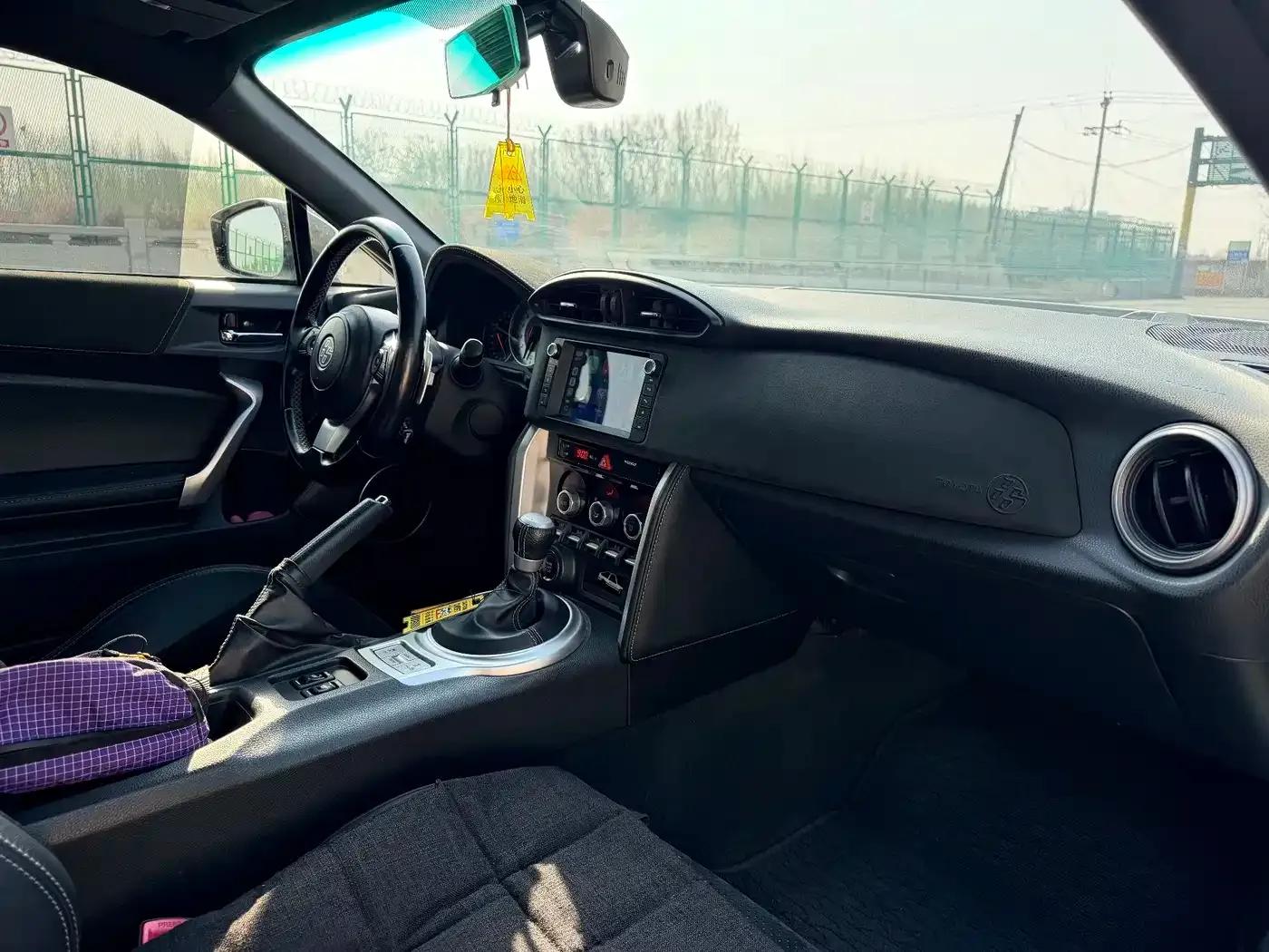 Toyota 86 2017 2.0L Automatic Luxury — миниатюра 11