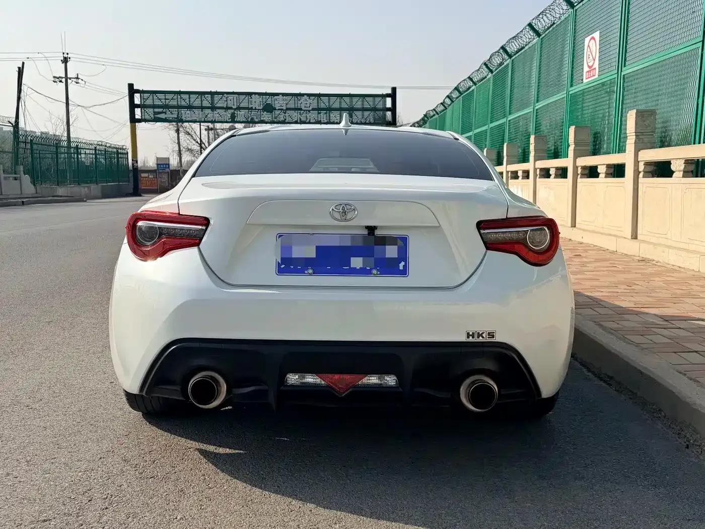 Toyota 86 2017 2.0L Automatic Luxury — миниатюра 5