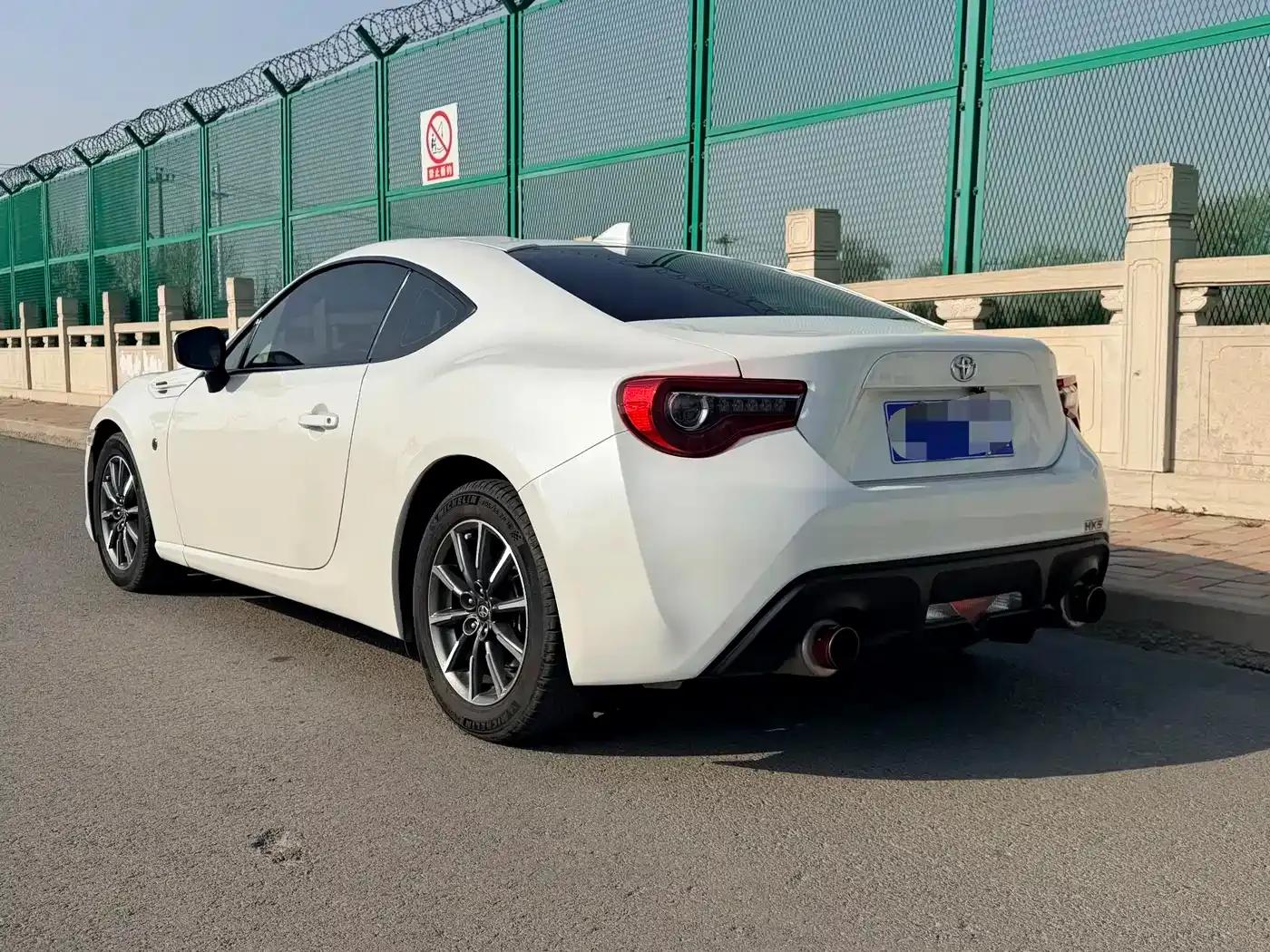 Toyota 86 2017 2.0L Automatic Luxury — миниатюра 6