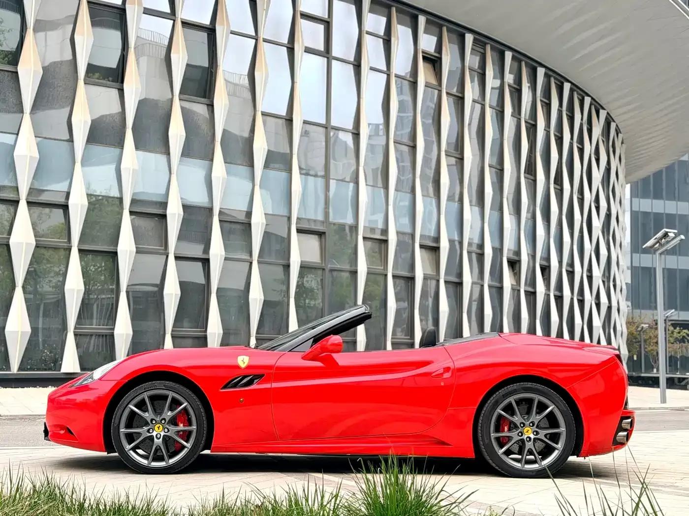 California T 2009 4.3L Standard Model — миниатюра 3