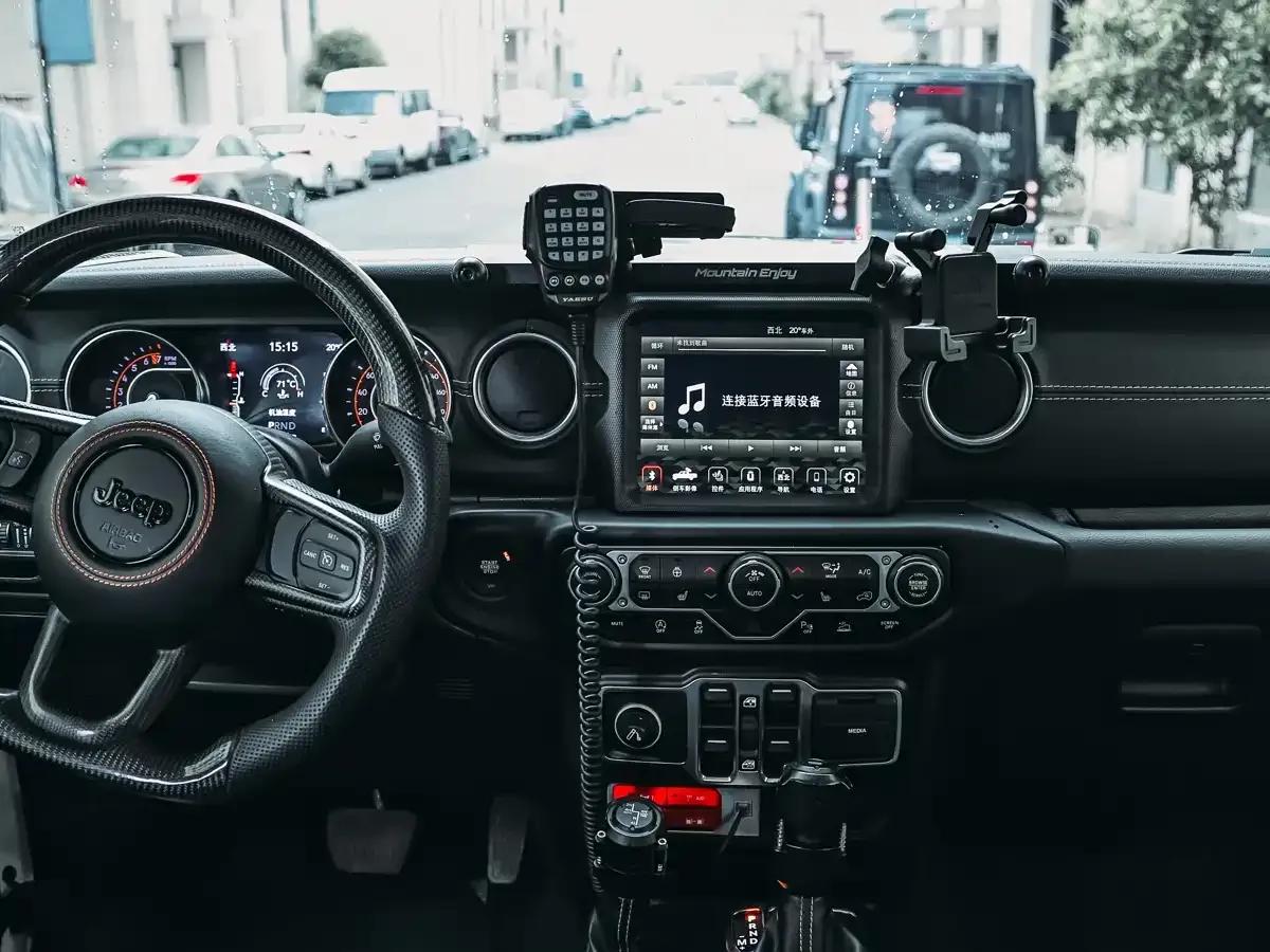 Gladiator 2022 3.6L First Edition — миниатюра 6
