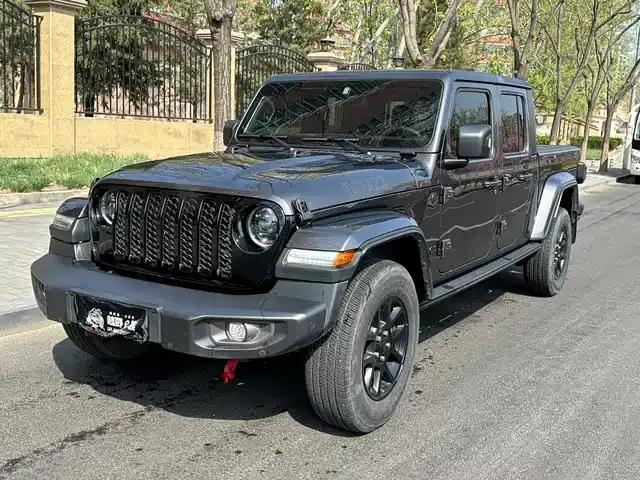 Gladiator 2023 3.6L Overland