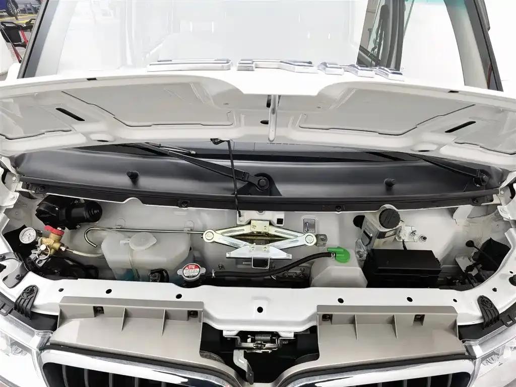 Xiaohaishi X30 CNG 2023 Model 1.5L Natural Gas Wealth-Type Van with 2/5 Seats and No Air Conditioning SWCC15M — миниатюра 6