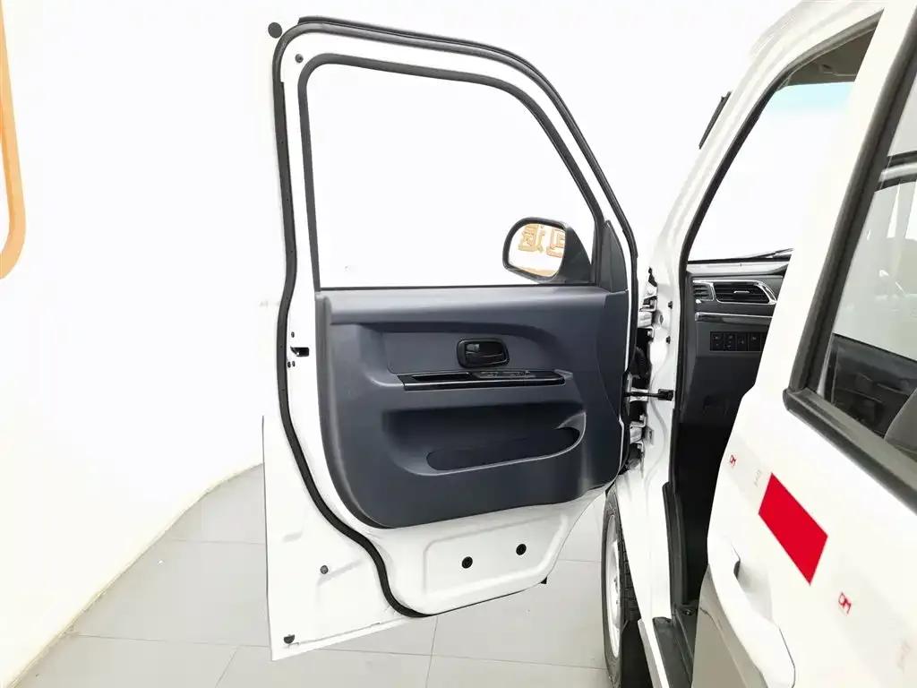 Xiaohaishi X30 CNG 2023 Model 1.5L Natural Gas Wealth-Type Van with 2/5 Seats and No Air Conditioning SWCC15M — миниатюра 8