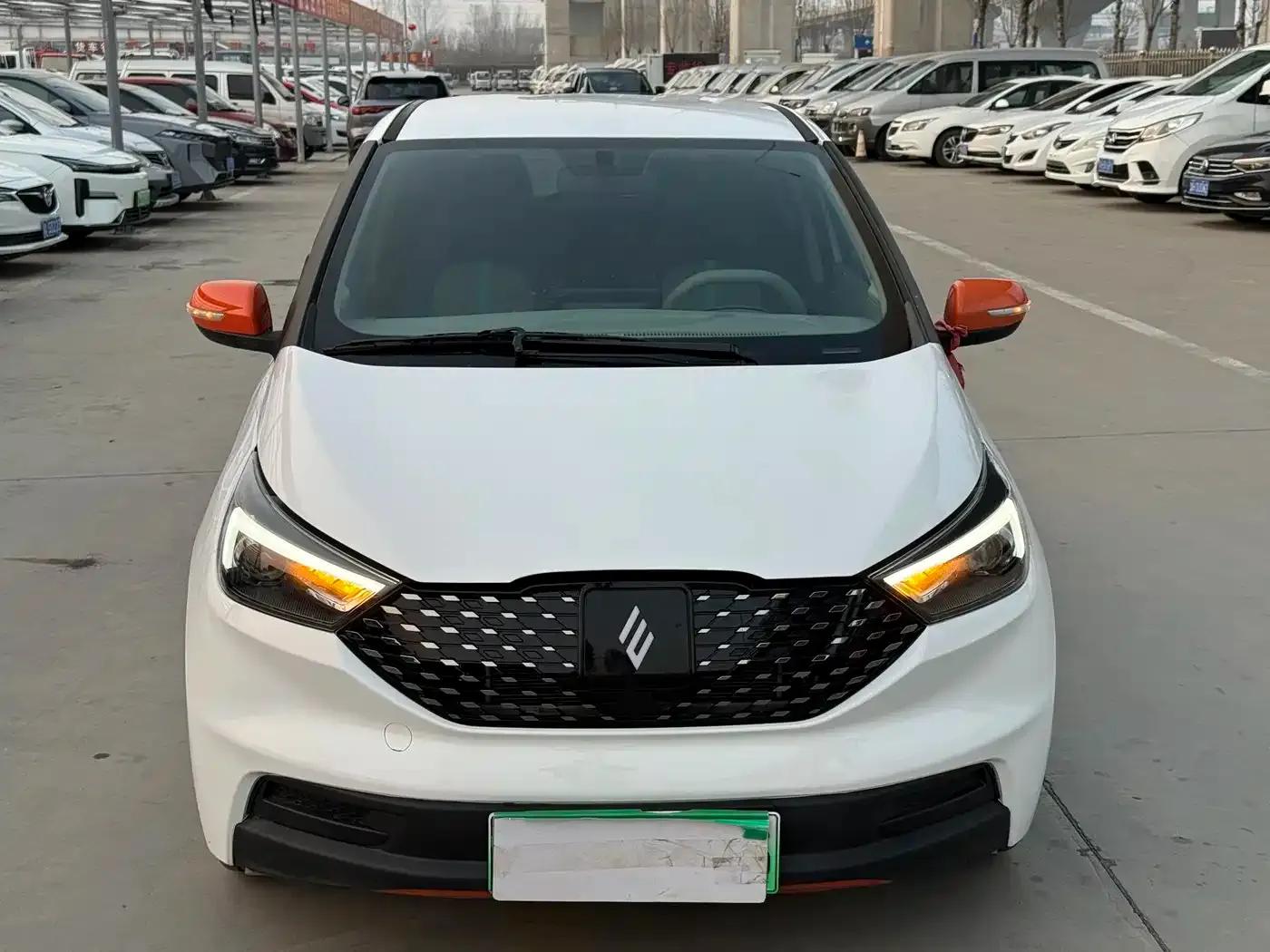 Yizhi EV3 2023 Youth Edition 320KM Luxury — миниатюра 3