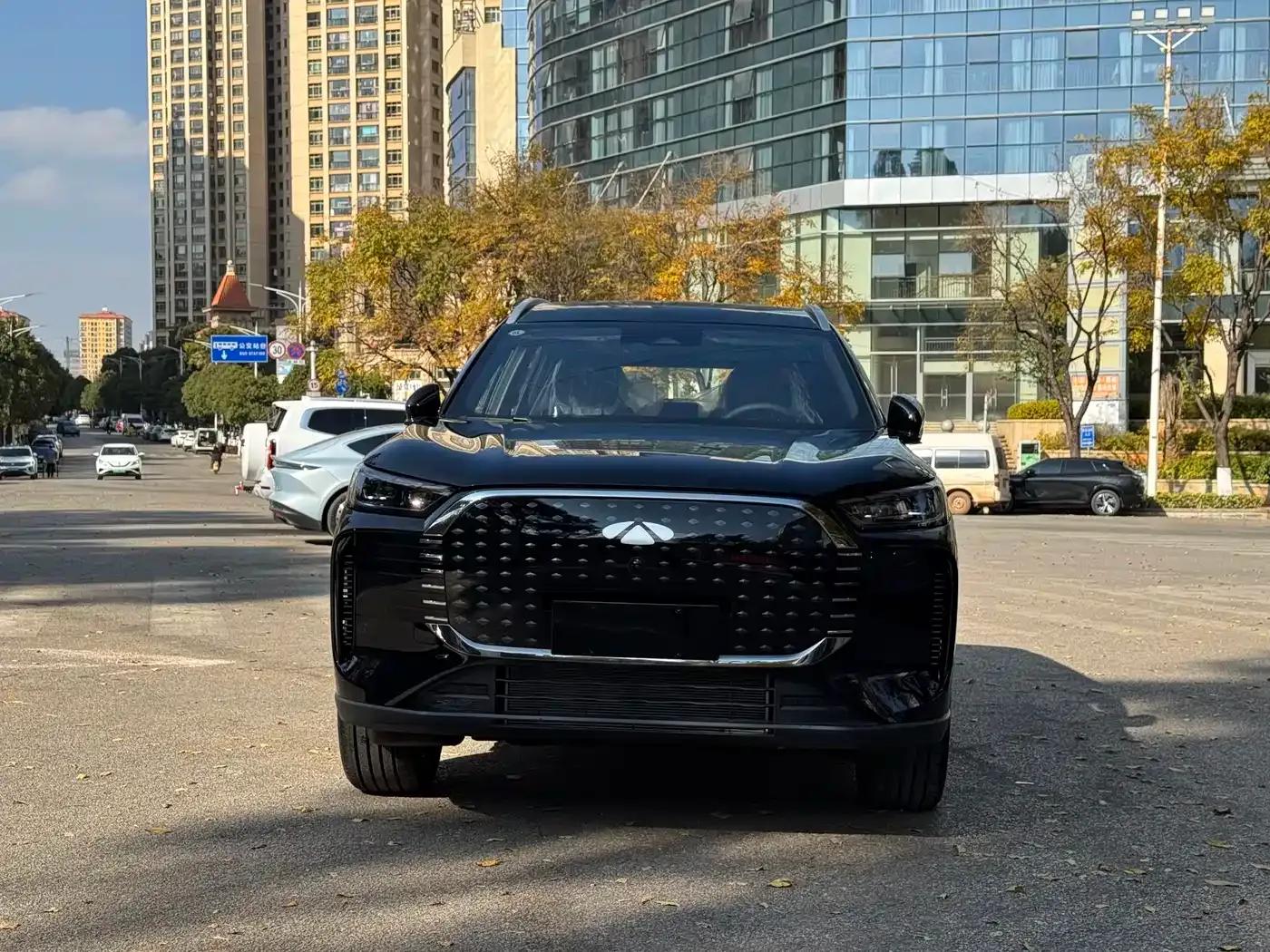 Fengyun T8 2025 1.5T 130km Premium Edition 5-seater — миниатюра 2
