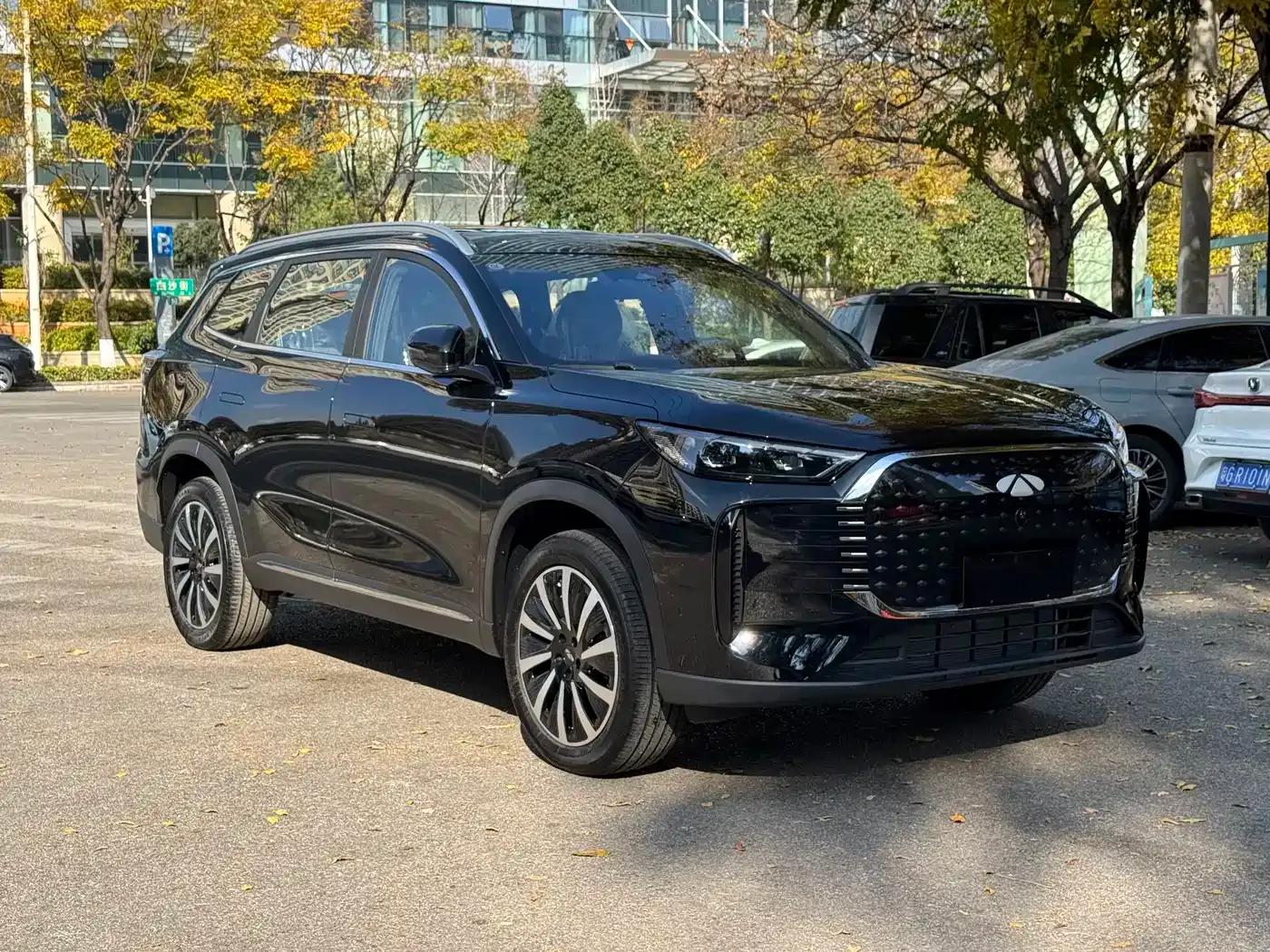 Fengyun T8 2025 1.5T 130km Premium Edition 5-seater — миниатюра 3