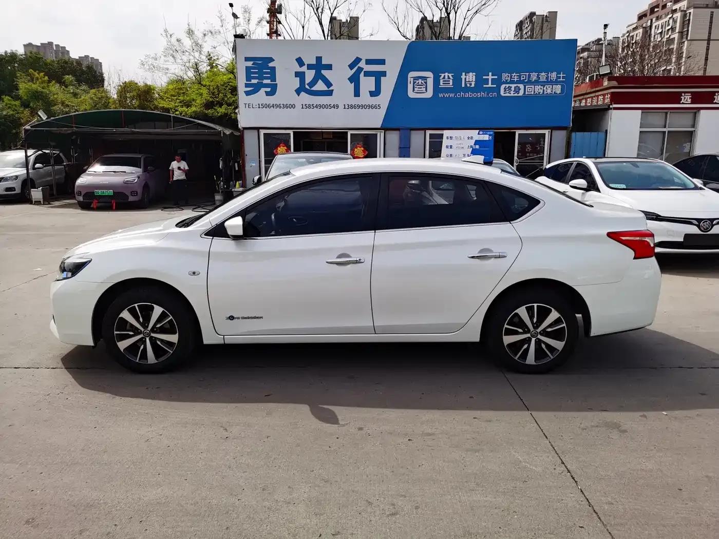 Nissan Sylphy EV 2018 Smart Edition — миниатюра 4