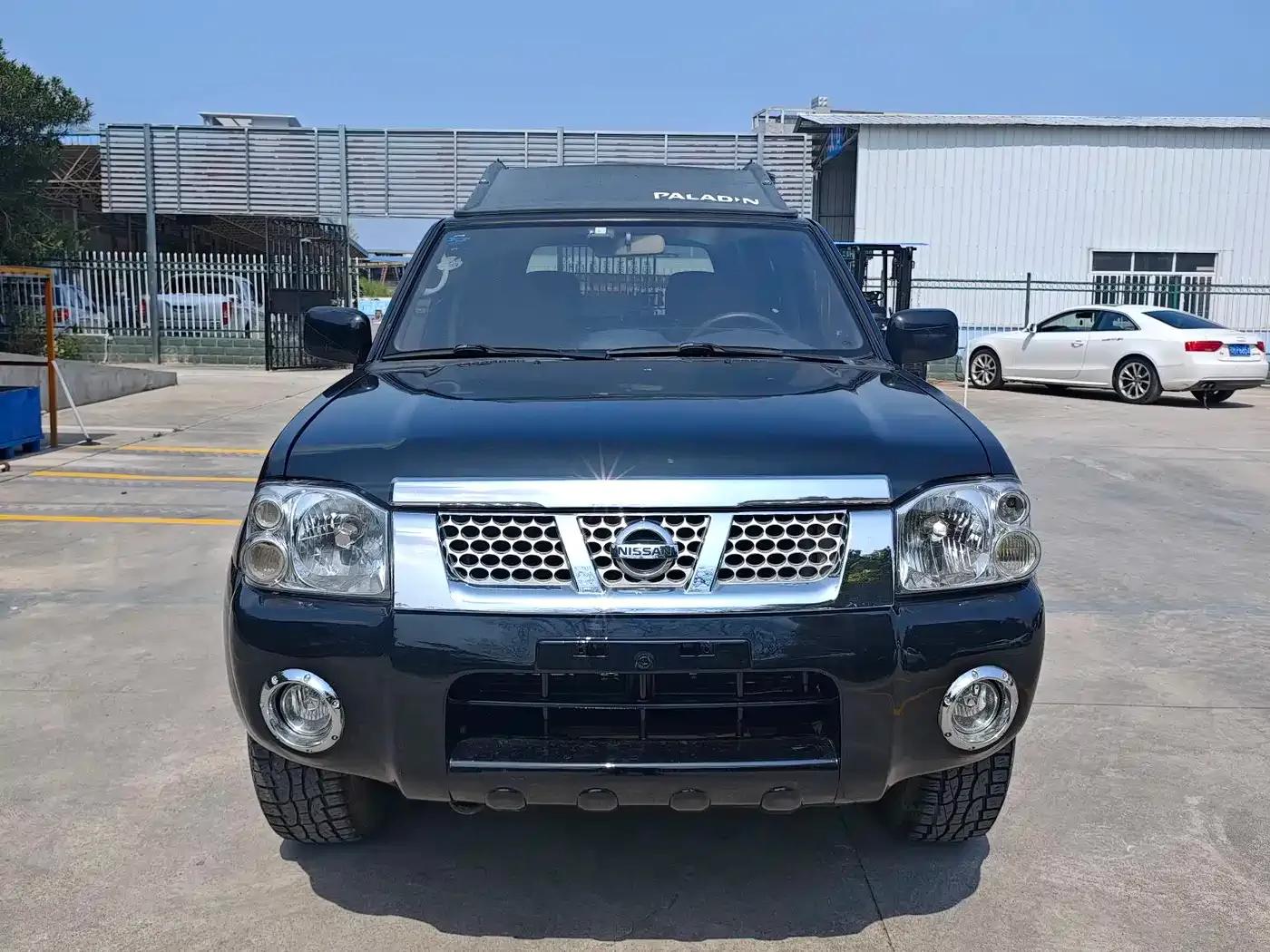 Nissan Paladin 2008 2.4L 2WD Standard Edition — миниатюра 2