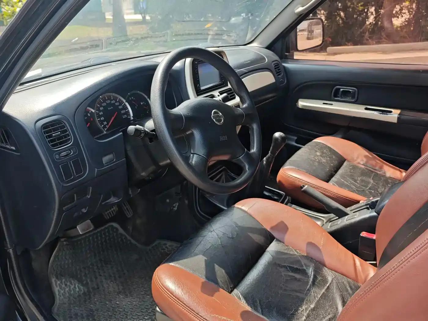 Nissan Paladin 2008 2.4L 2WD Standard Edition — миниатюра 4
