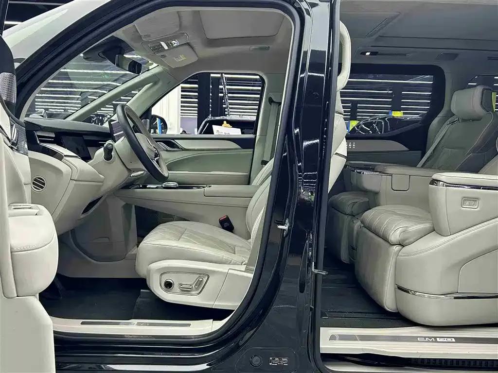 Volvo EM90 2025 Ultra 6-seater — миниатюра 11