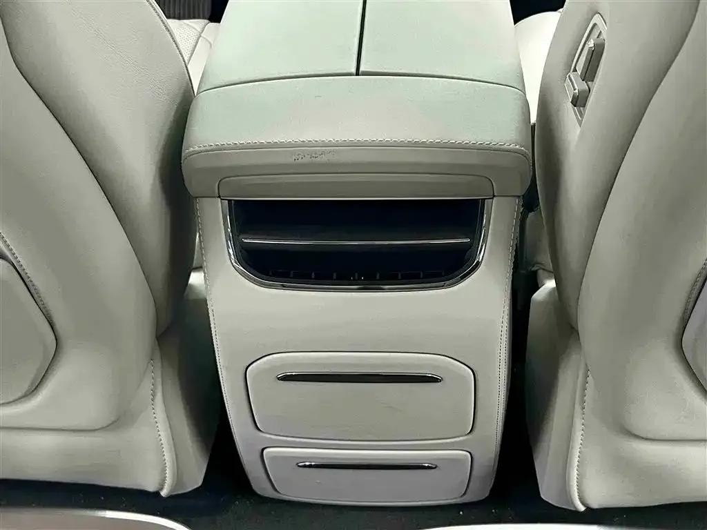 Volvo EM90 2025 Ultra 6-seater — миниатюра 13