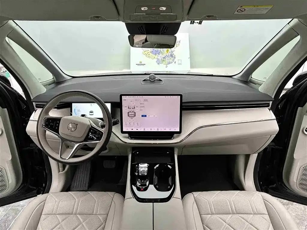 Volvo EM90 2025 Ultra 6-seater — миниатюра 15