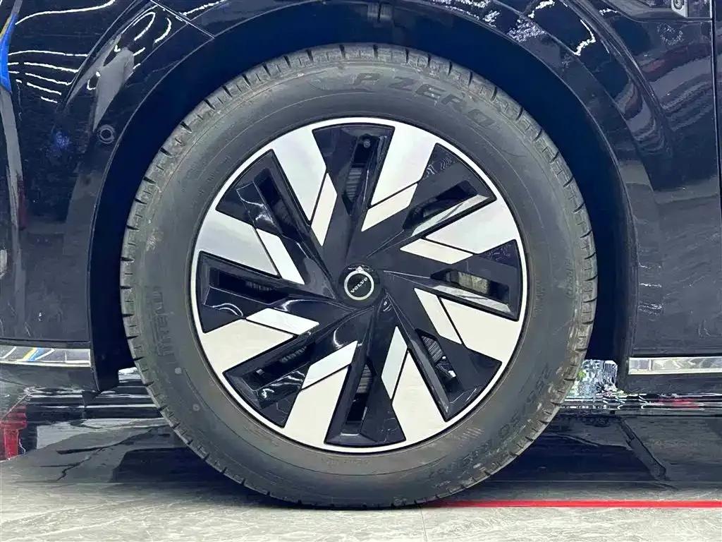 Volvo EM90 2025 Ultra 6-seater — миниатюра 5