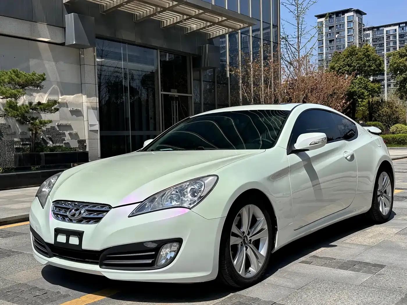 Genesis Coupe 2009 2.0T Automatic Elegant Edition — миниатюра 1