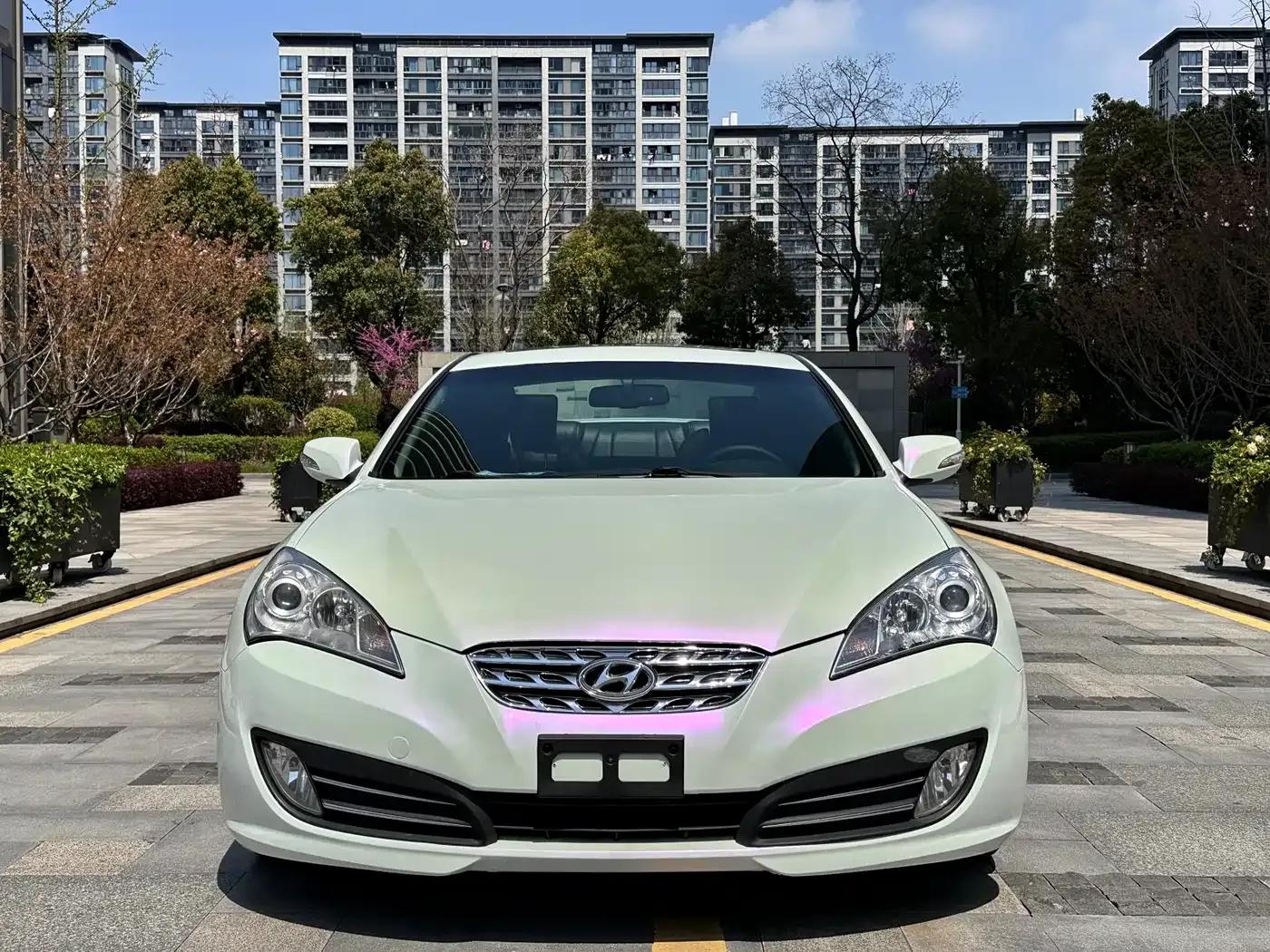 Genesis Coupe 2009 2.0T Automatic Elegant Edition — миниатюра 2