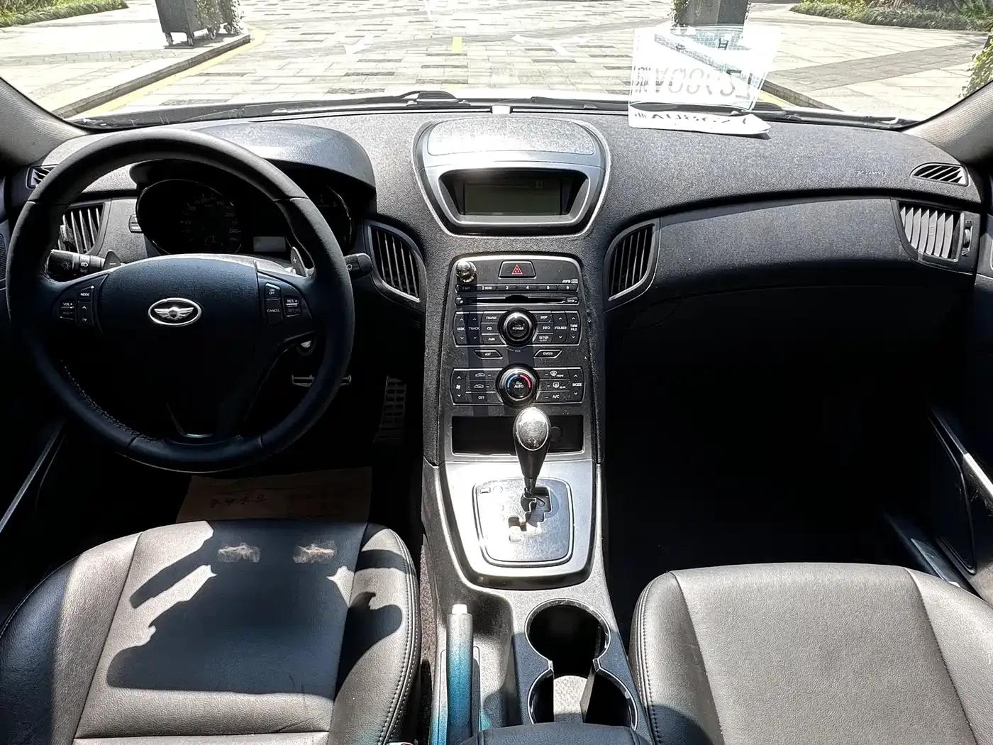 Genesis Coupe 2009 2.0T Automatic Elegant Edition — миниатюра 9