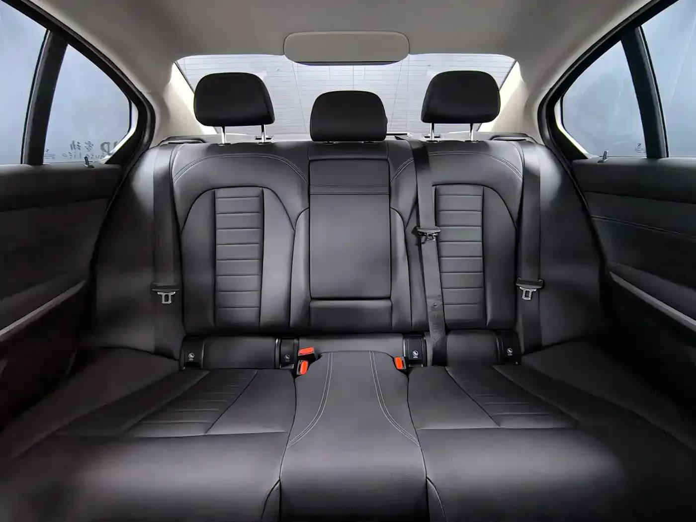 2020 BMW 3 Series 325Li M Sport Shadow Edition — миниатюра 12