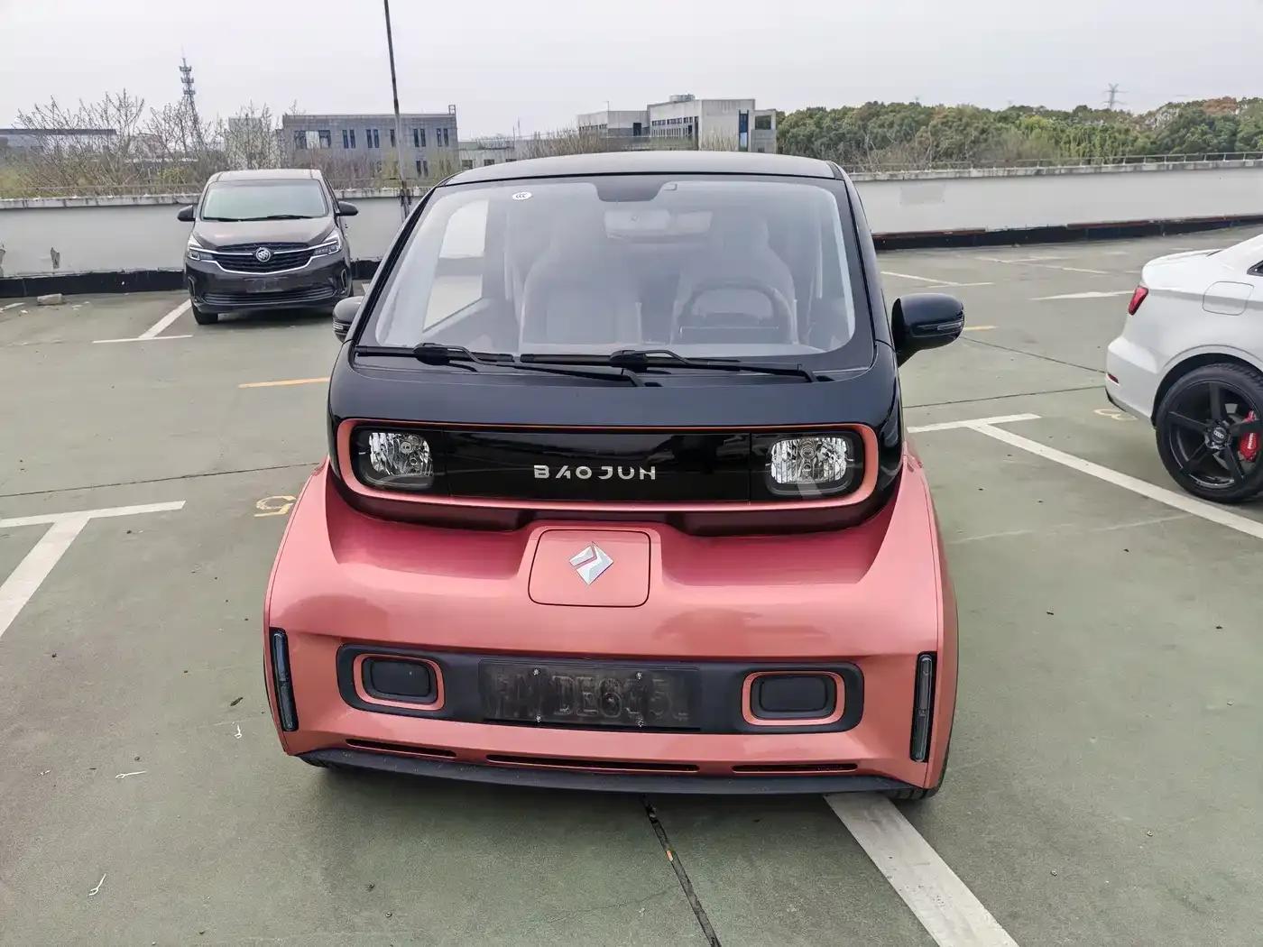 Baojun E300 2020 Plus Interstellar Intelligent Driving Edition — миниатюра 2