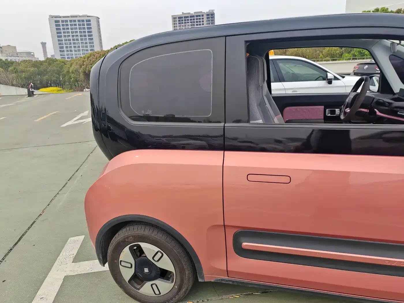 Baojun E300 2020 Plus Interstellar Intelligent Driving Edition — миниатюра 7