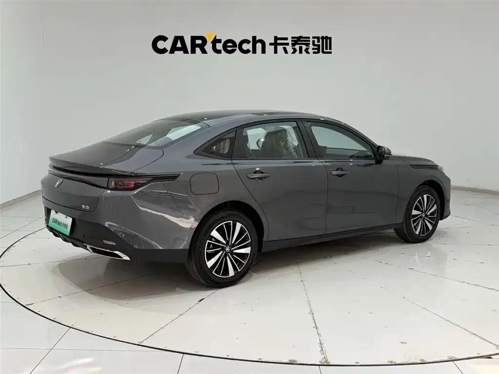 Changan Eado PHEV 2025 Smart Blue Whale 145KM High-Performance Edition — миниатюра 11