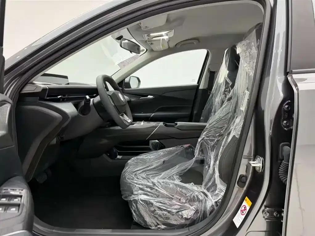 Changan Eado PHEV 2025 Smart Blue Whale 145KM High-Performance Edition — миниатюра 15