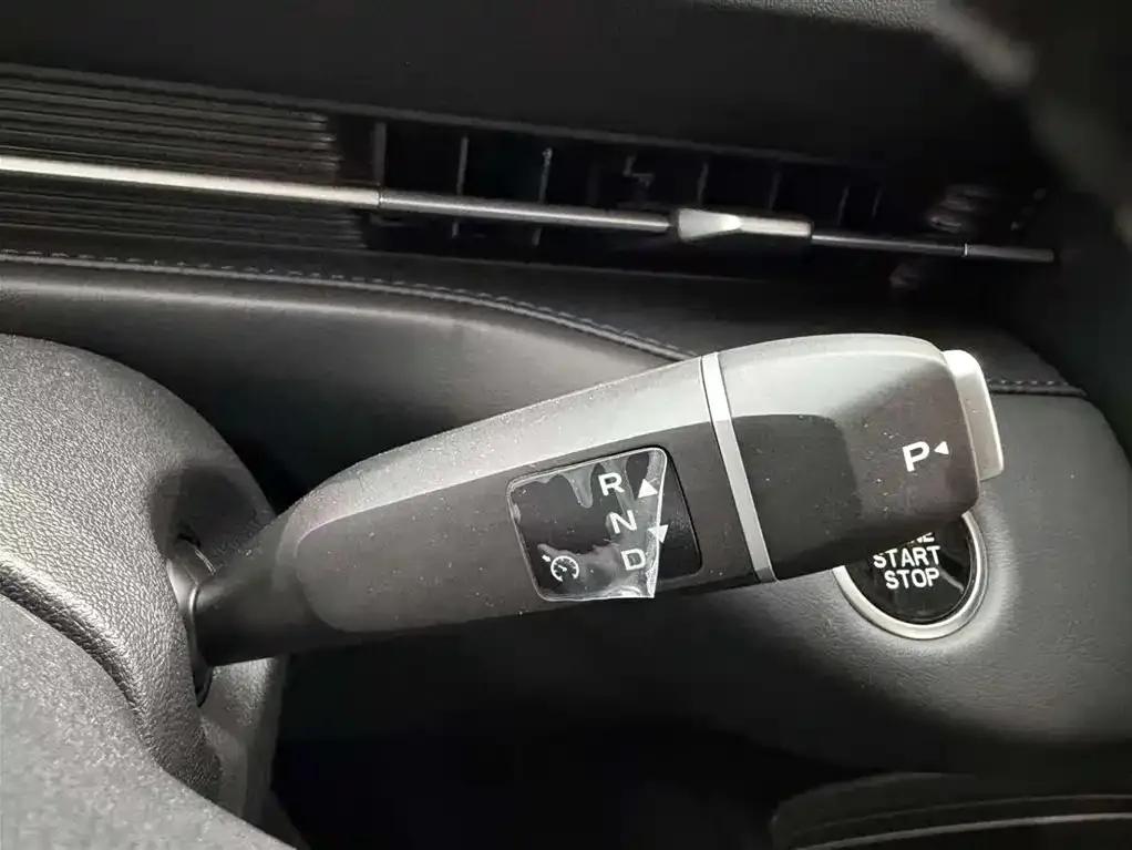 Changan Eado PHEV 2025 Smart Blue Whale 145KM High-Performance Edition — миниатюра 23