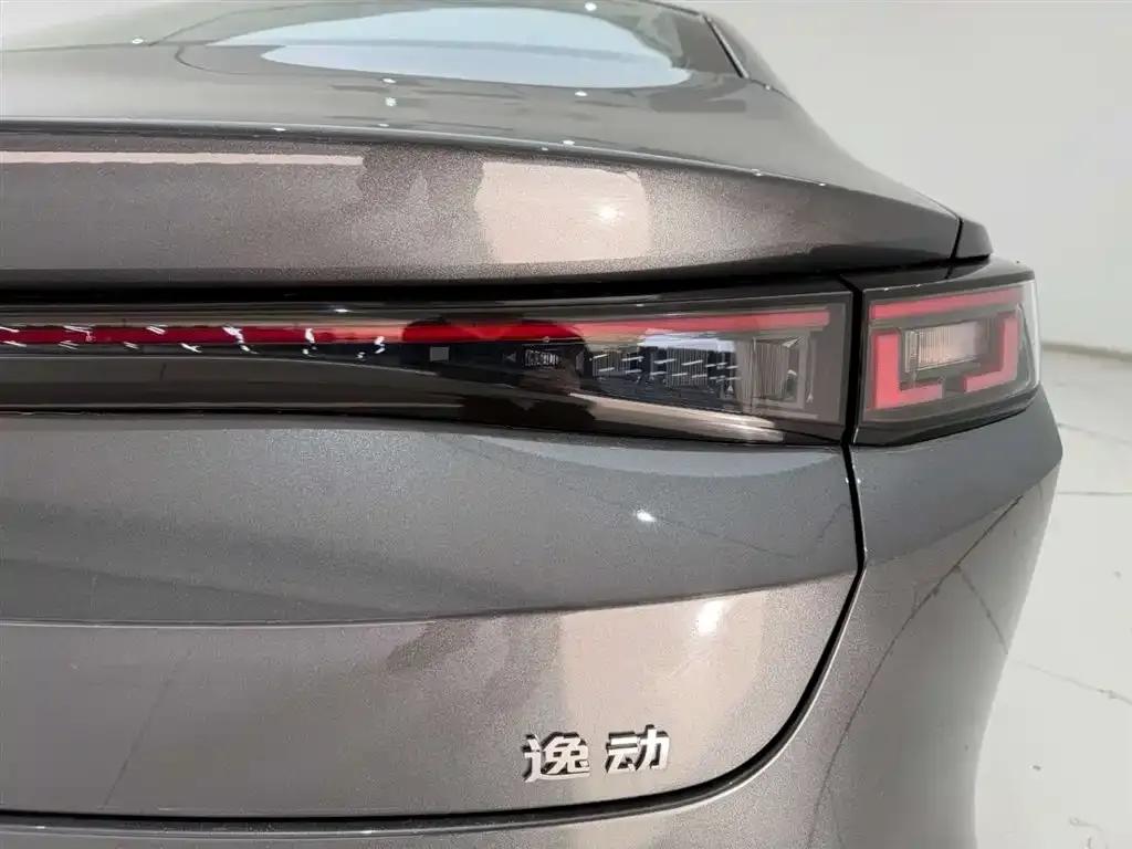 Changan Eado PHEV 2025 Smart Blue Whale 145KM High-Performance Edition — миниатюра 10