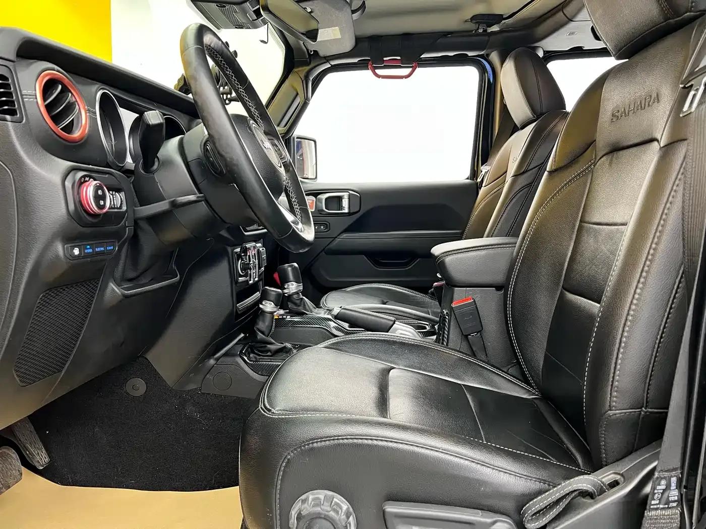 Jeep Wrangler New Energy 2021 Model 4-Door 2.0T 4xe Sahara — миниатюра 7
