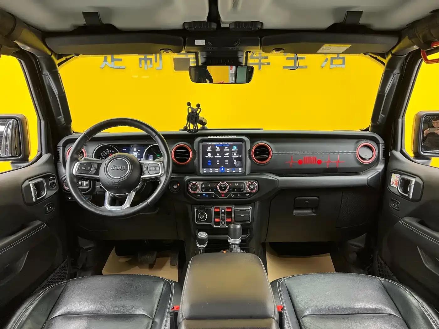 Jeep Wrangler New Energy 2021 Model 4-Door 2.0T 4xe Sahara — миниатюра 8