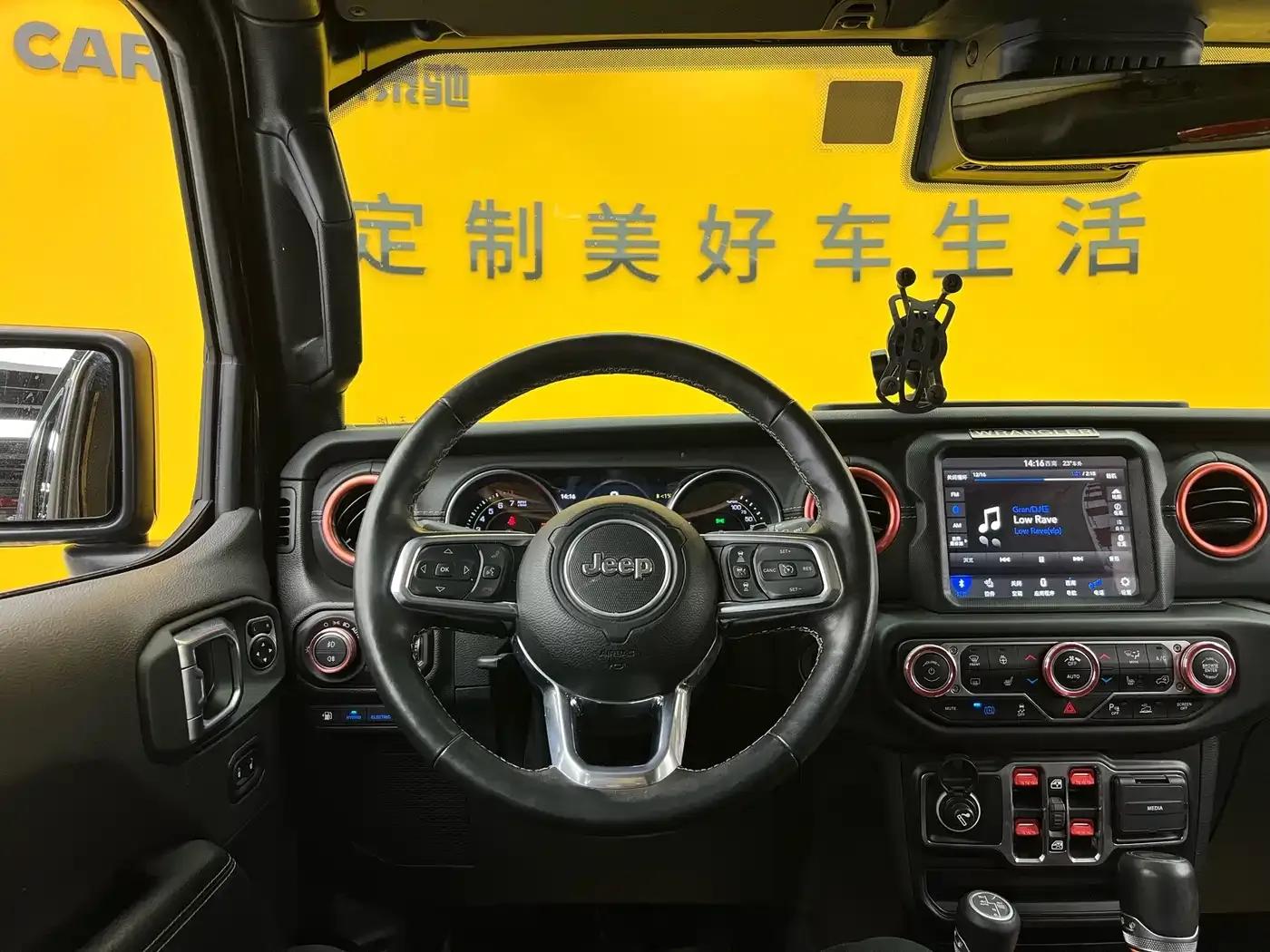 Jeep Wrangler New Energy 2021 Model 4-Door 2.0T 4xe Sahara — миниатюра 10