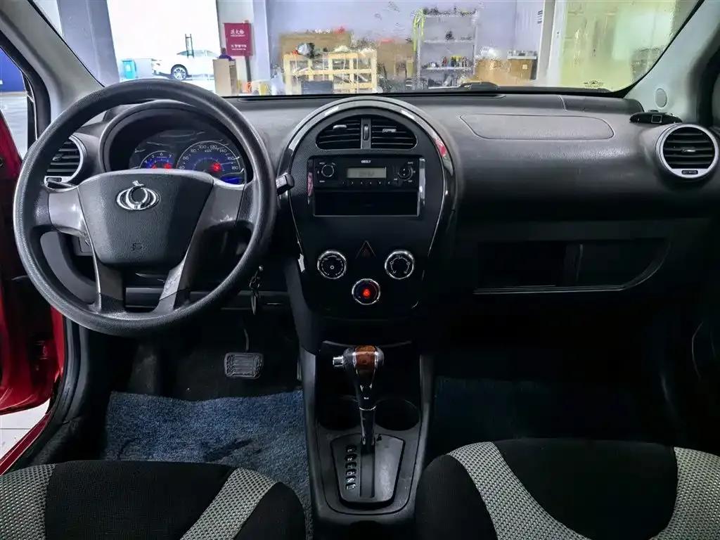 Geely GX2 2012 1.5L Automatic Standard II — миниатюра 4