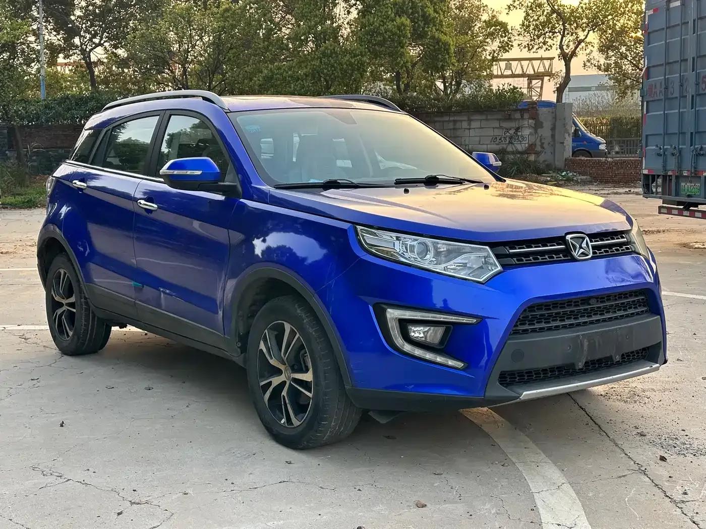 Yusheng S330 2017 1.5L GTDi Automatic 2WD Midnight Edition — миниатюра 3