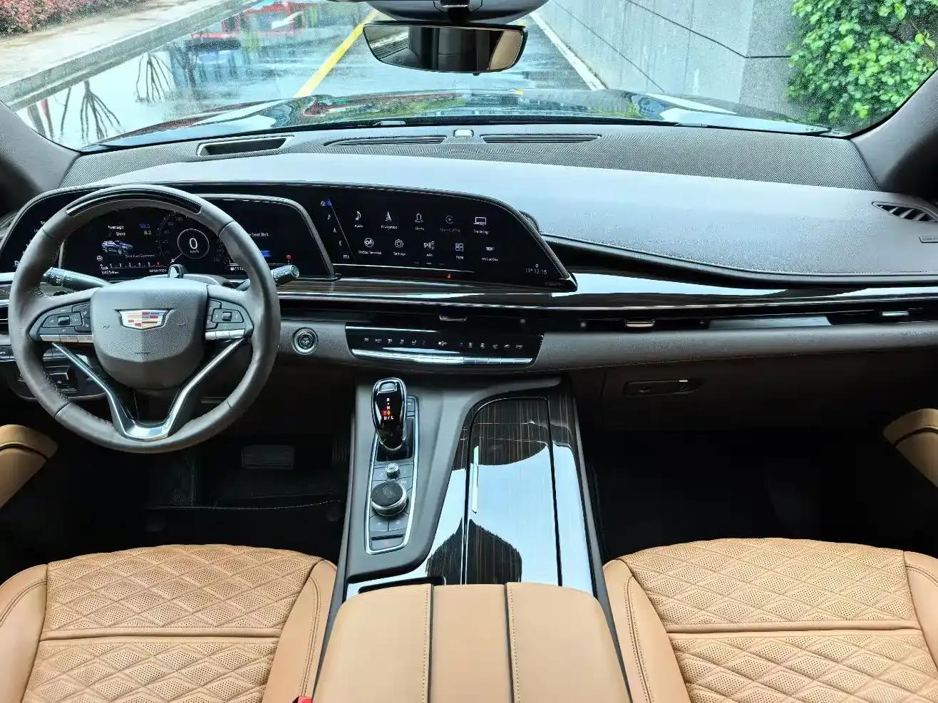 2024 Cadillac Escalade 6.2L Extended Version — миниатюра 5