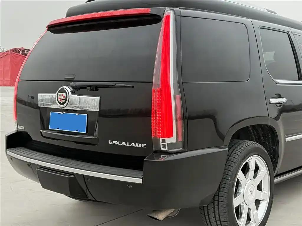 2012 Cadillac Escalade 6.2L Presidential Edition — миниатюра 12