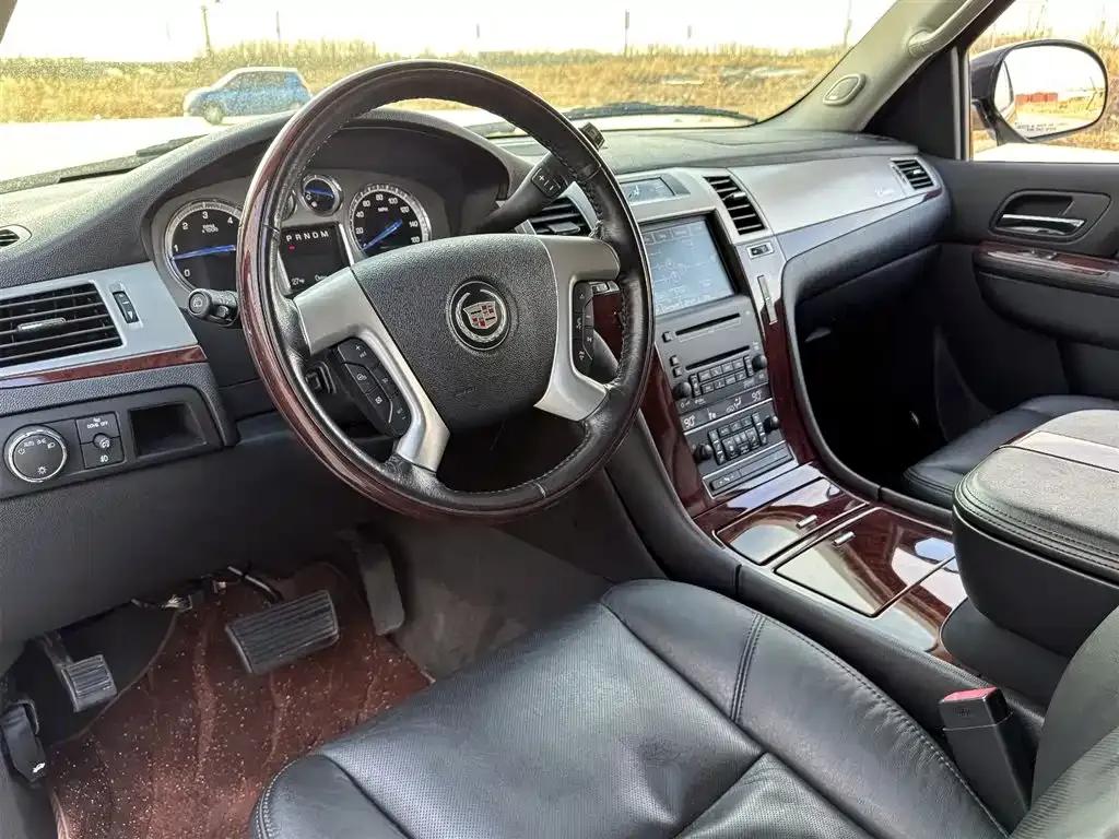 2012 Cadillac Escalade 6.2L Presidential Edition — миниатюра 13