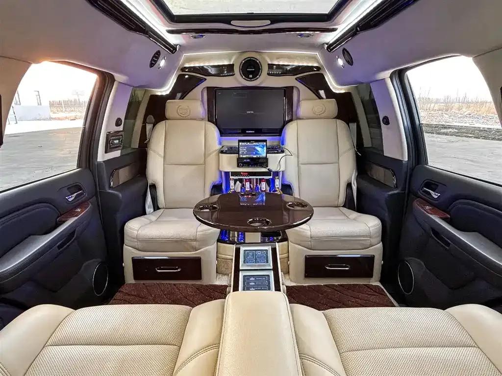 2012 Cadillac Escalade 6.2L Presidential Edition — миниатюра 21