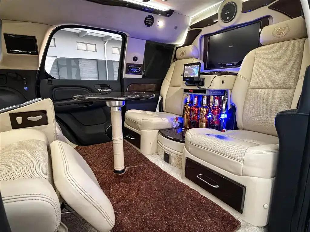 2012 Cadillac Escalade 6.2L Presidential Edition — миниатюра 24