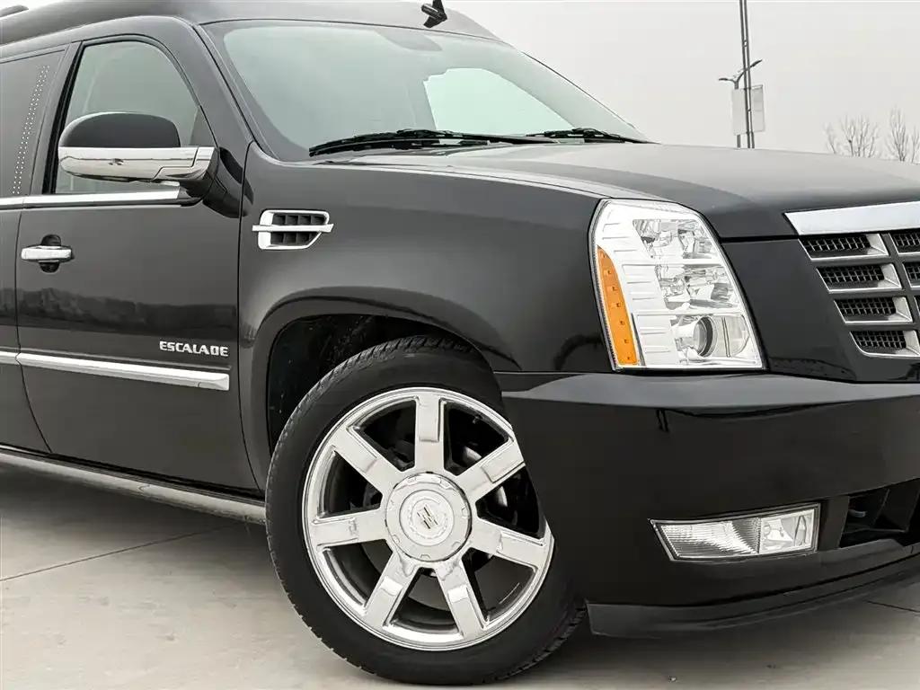 2012 Cadillac Escalade 6.2L Presidential Edition — миниатюра 10