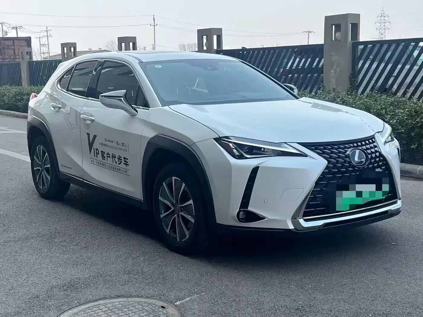 Lexus UX PHEV 2020 300e Pure Enjoyment Edition — миниатюра 3
