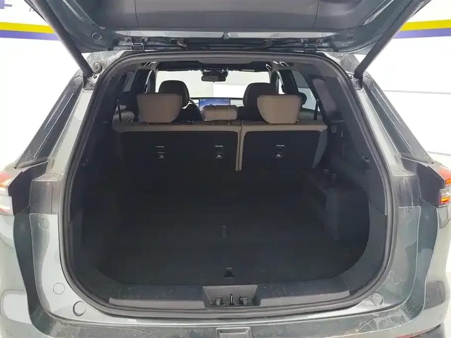 Fengyun T8 2025 1.5T 130km Premium Edition 5-seater — миниатюра 4