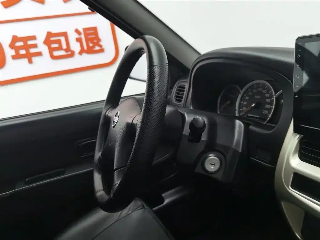 Nissan Paladin 2008 2.4L 2WD Standard Edition — миниатюра 22