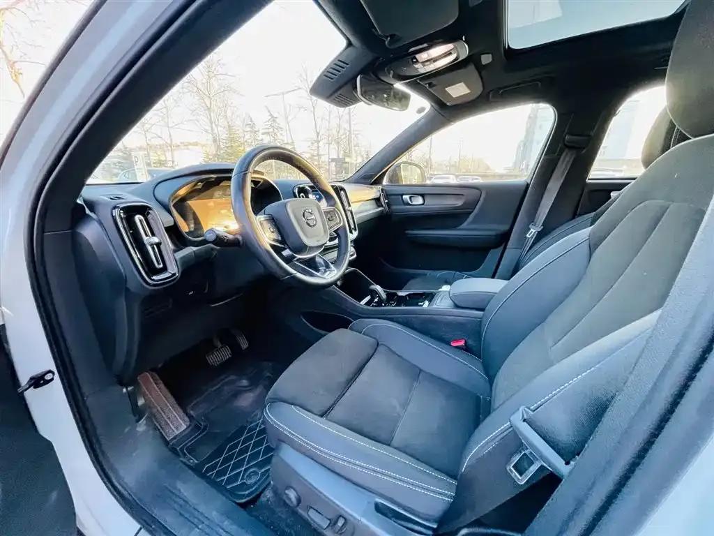 Volvo XC40 PHEV 2023 Long Range Edition — миниатюра 11